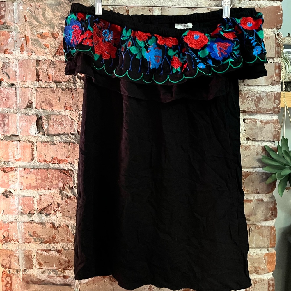 Embroidered black bathing suit cover up - Large